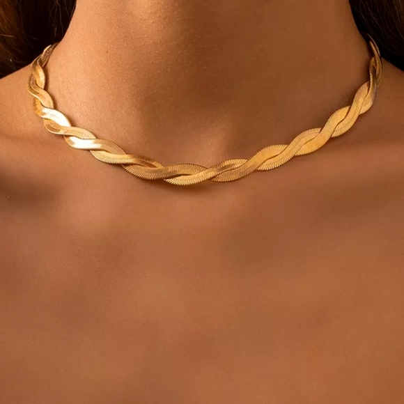 Jewelry - 18k gold plated STAINLESS STEEL necklace
